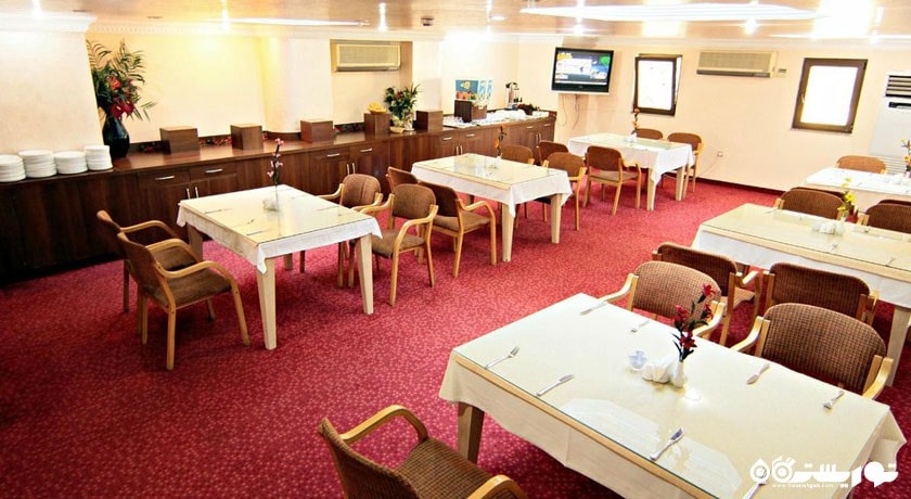 نمای کلی رستوران اصلی هتل