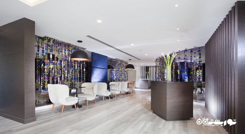 نمای محوطه نشیمن لابی هتل