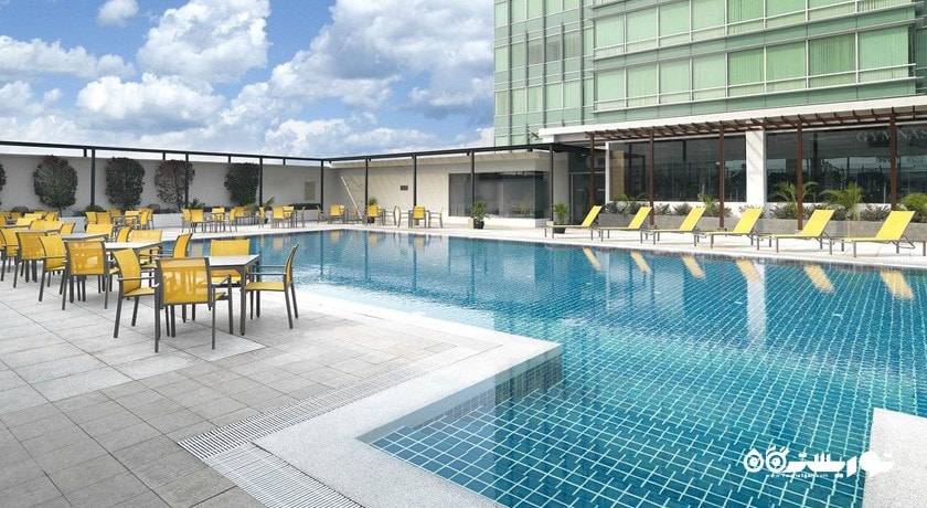 استخر روباز هتل د بولوارد - ا سینت جایلز