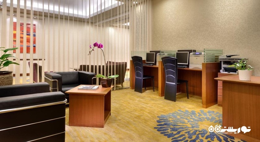 نمای کلی از مرکز کسب و کار هتل