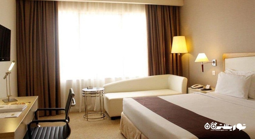 نمای تخت بزرگ اتاق دلوکس