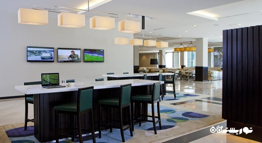 نمایی از رستوران باریستا