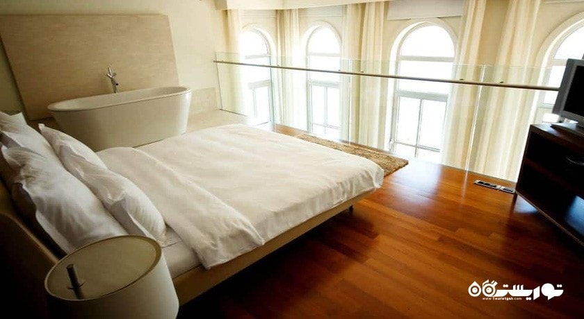 تخت بزرگ سوئیت دلوکس مزانین