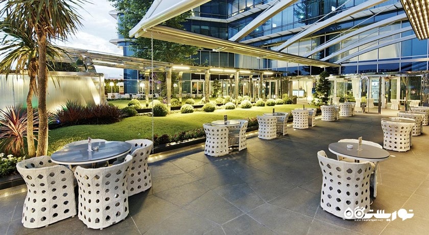 نمایی از کافه و بار لاگازتا