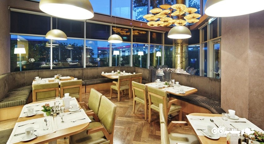 رستوران بین المللی دبلز