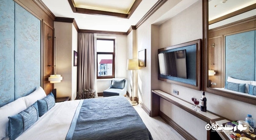 نمای تخت بزرگ اتاق دلوکس