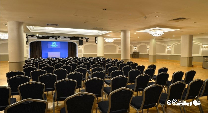 سالن برگزای همایش و جلسات