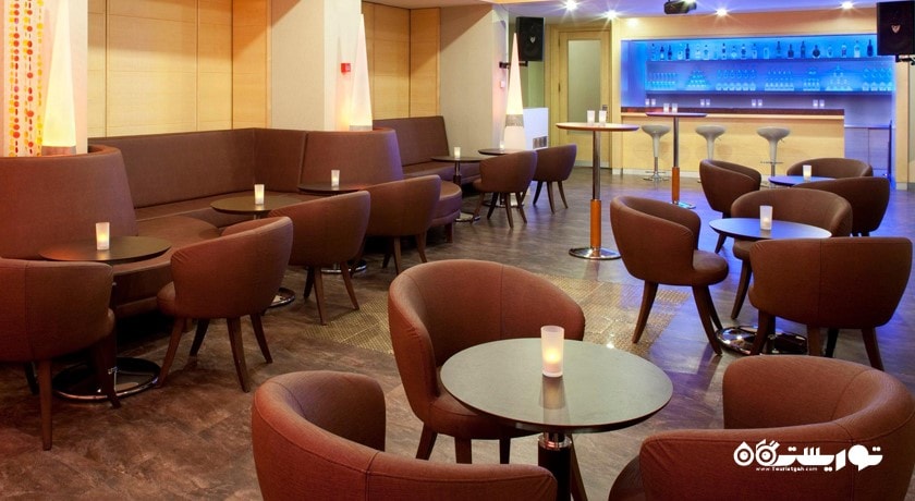 محوطه نشیمن کلاب شبانه