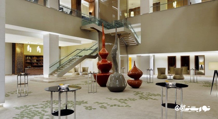 نمای لابی هتل استانبول ماریوت شیشلی