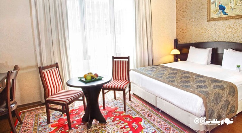 نمای تخت بزرگ اتاق دلوکس