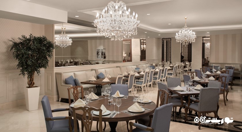 نمایی از رستوران نوستونی