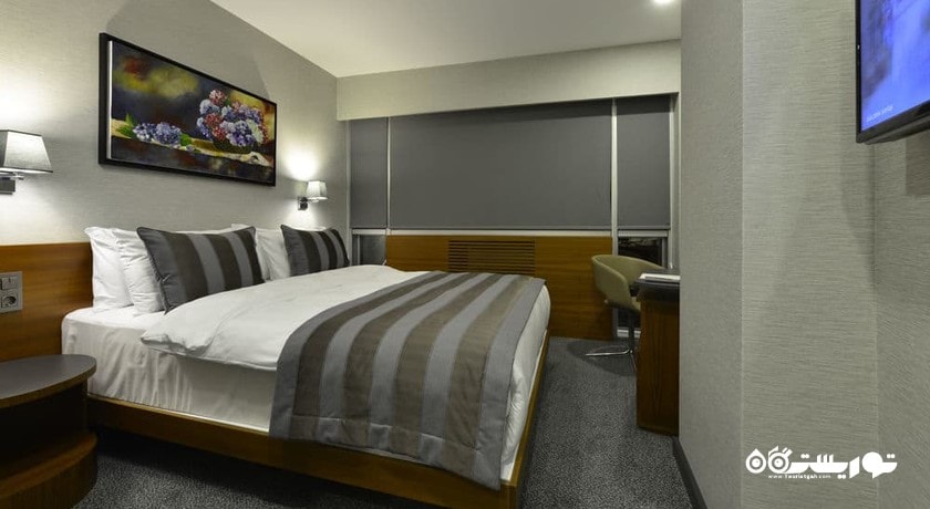 نمای تخت بزرگ اتاق دبل