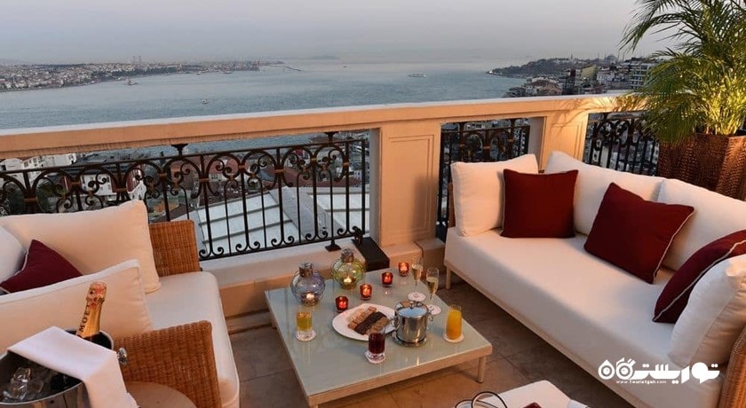 محوطه نشیمن تراس سوئیت تراس
