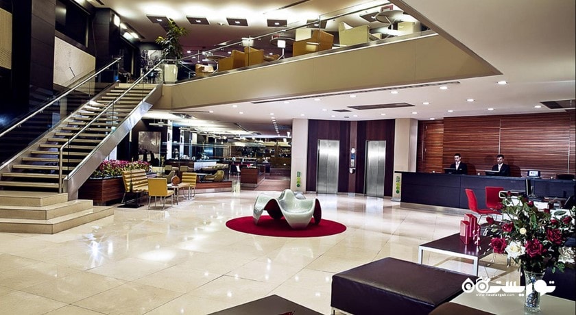نمای لابی هتل پوینت تاکسیم