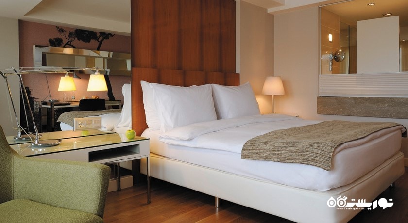 تخت بزرگ اتاق استاندارد