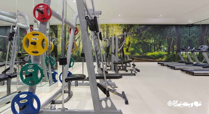سالن ورزشی هتل رامادا اند سوئیتز آتاکوی