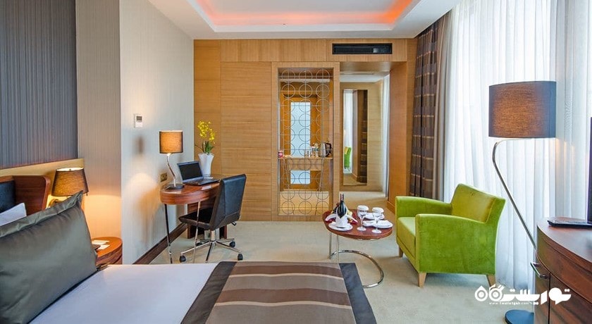 اتاق اگزکیوتیو هتل رسکات آسیا