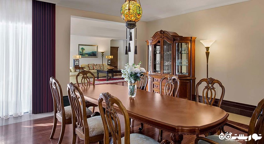 میز غذاخوری ویلای پرزیدنشال