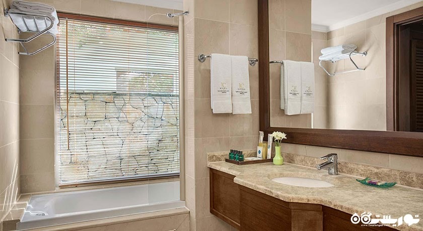 حمام و سرویس بهداشت ویلای بالی دلوکس