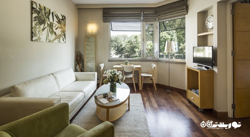 محوطه نشیمن سوئیت فمیلی