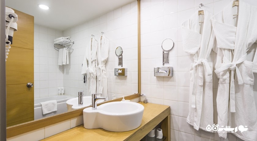 حمام و سرویس بهداشتی اتاق ها