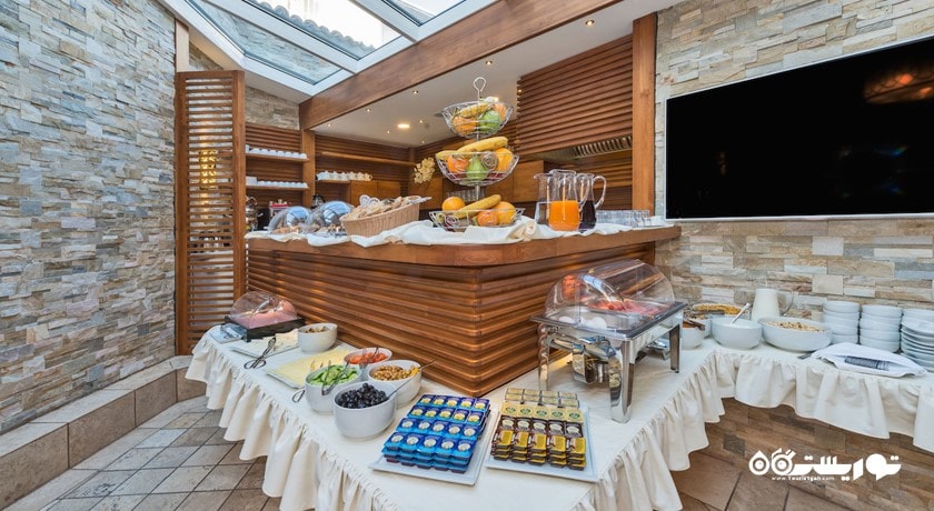 بوفه سلف سرویس صبحانه