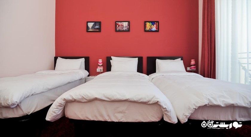 اتاق تریپل هتل پیازا فور کالرز