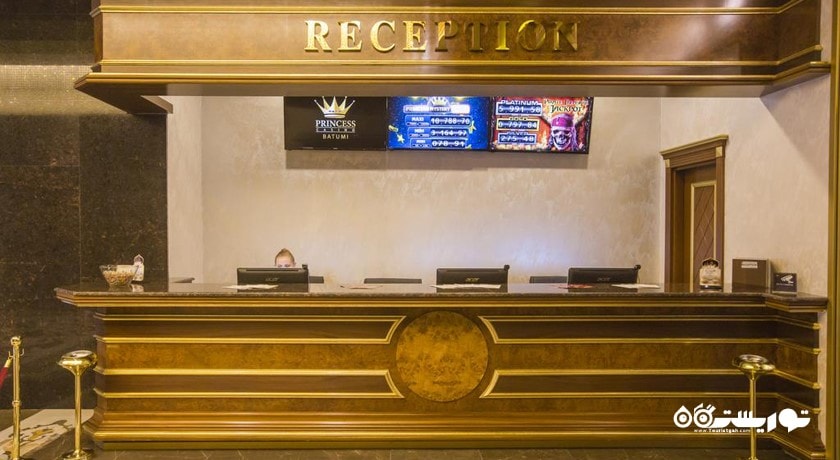 میز پذیرش هتل ویندهام باتومی