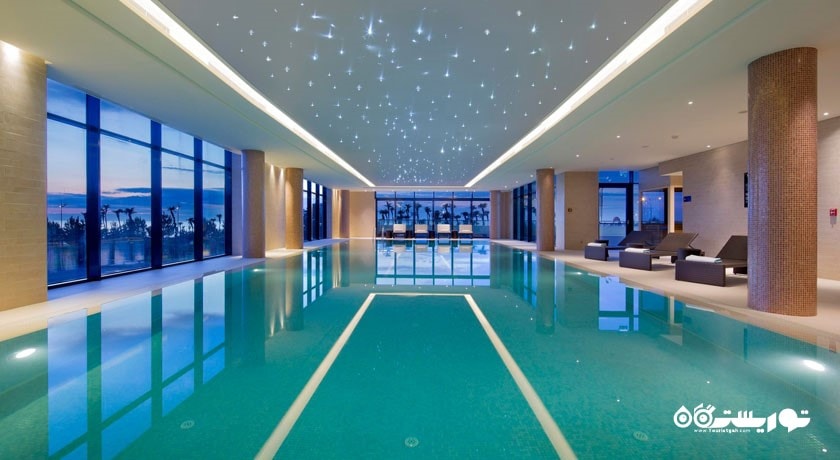 استخر سرپوشیده مرکز اسپا