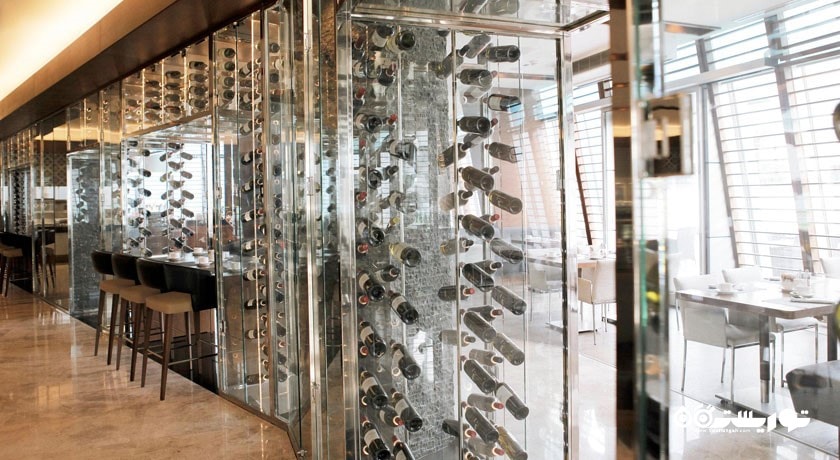 نمای رستوران و تراس ایت ایم