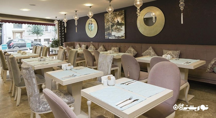 نمای کلی از کافه تورکوآز