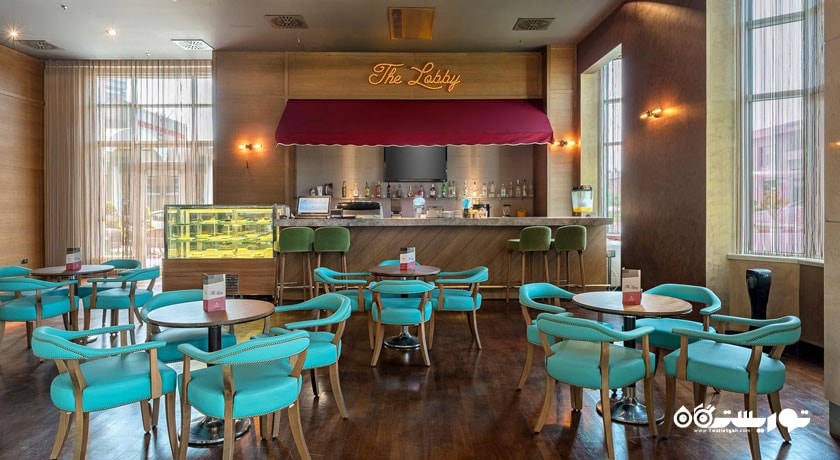 نمای کلی از کافه و بار لابی