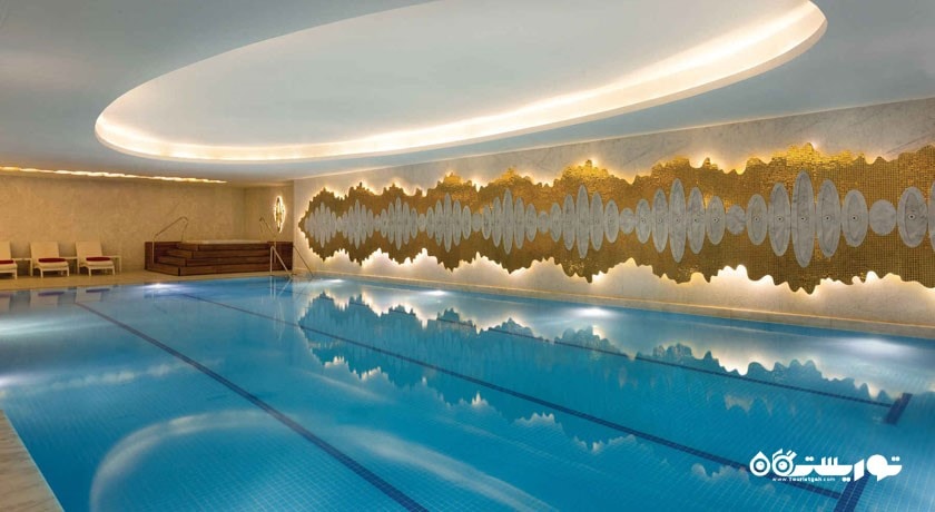 استخر سرپوشیده مرکز اسپا