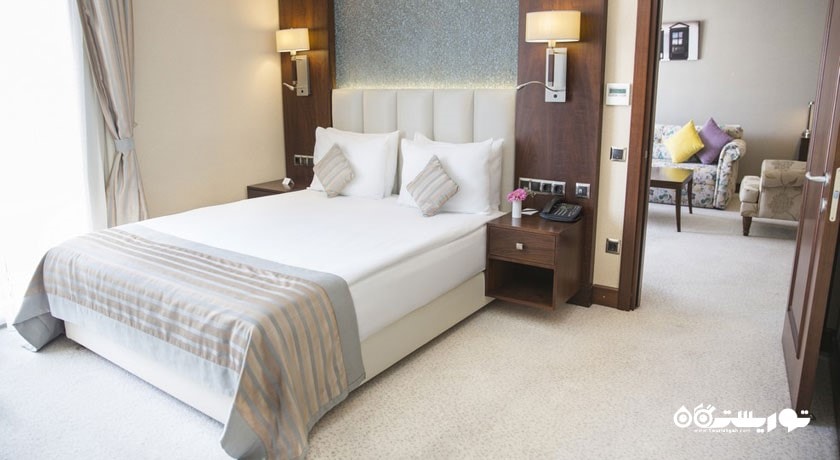 تخت بزرگ سوئیت یک خوابه