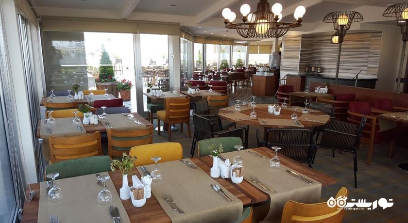 نمای رستوران هتل تکسیم گونن