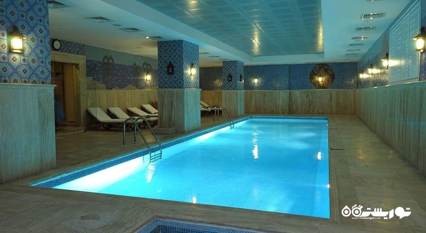استخر سرپوشیده هتل تکسیم گونن