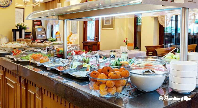 بوفه سلف سرویس رستوران دیلایت