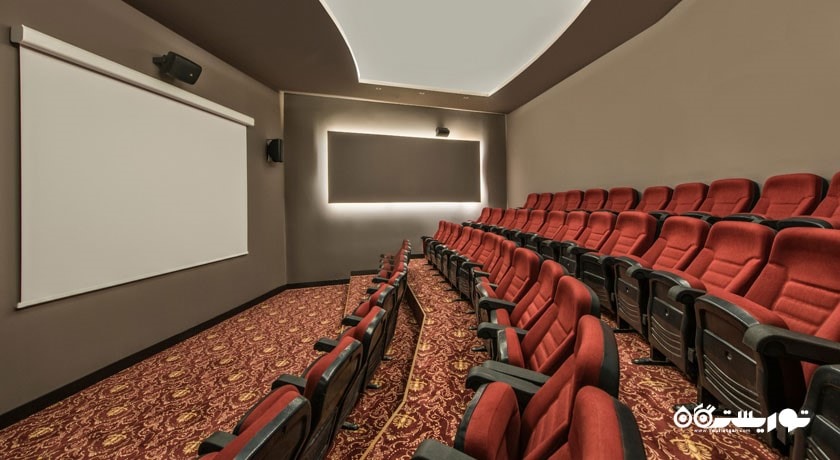 سالن سینما هتل دلفین بی ای گرند ریزورت