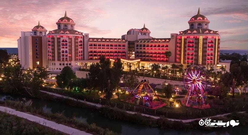 نمای کلی هتل دلفین بی ای گرند ریزورت