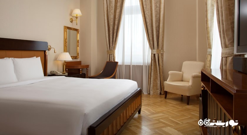 نمای تخت بزرگ سوئیت امبسدور