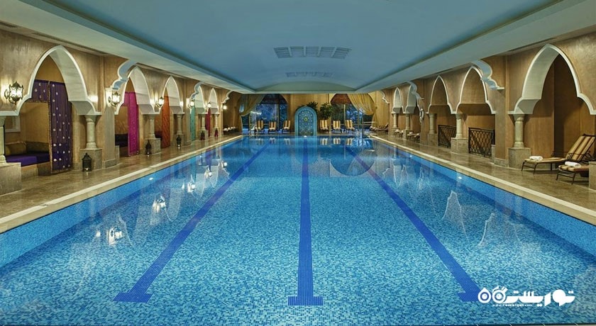 استخر سرپوشیده مرکز اسپا