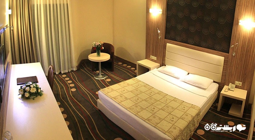 نمای تخت بزرگ اتاق استاندارد