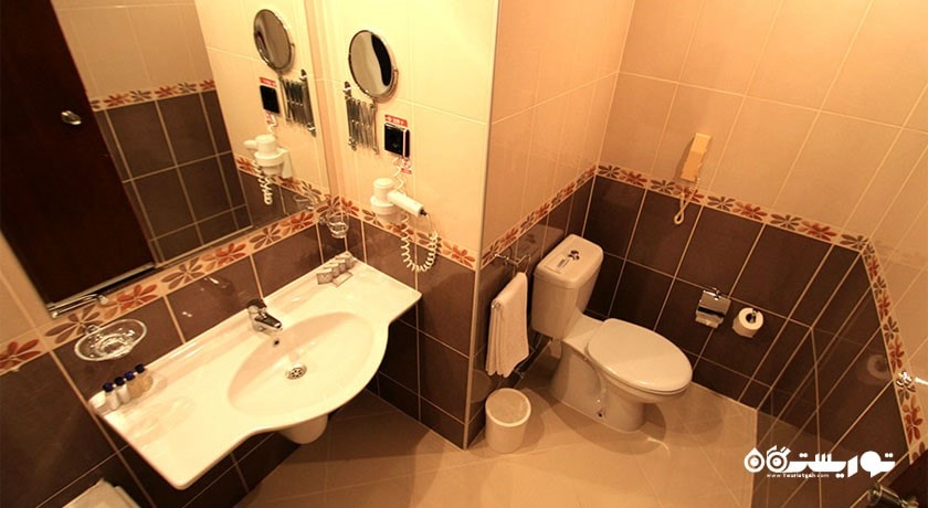 حمام و سرویس بهداشتی اتاق ها