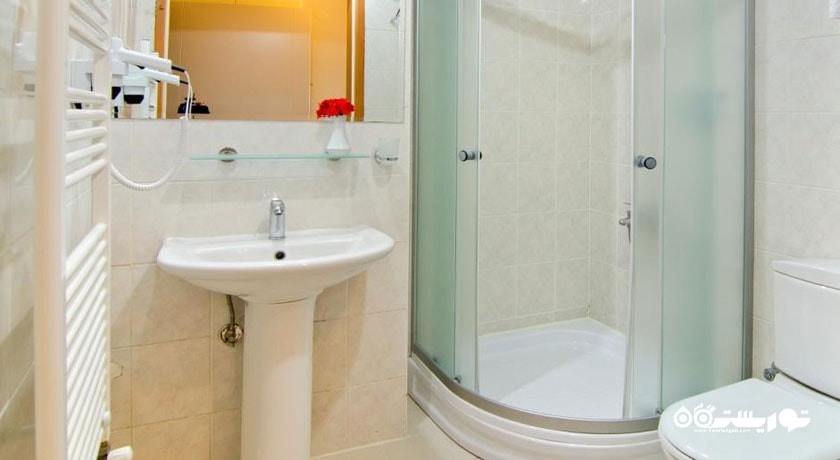 حمام و سرویس بهداشتی اتاق ها