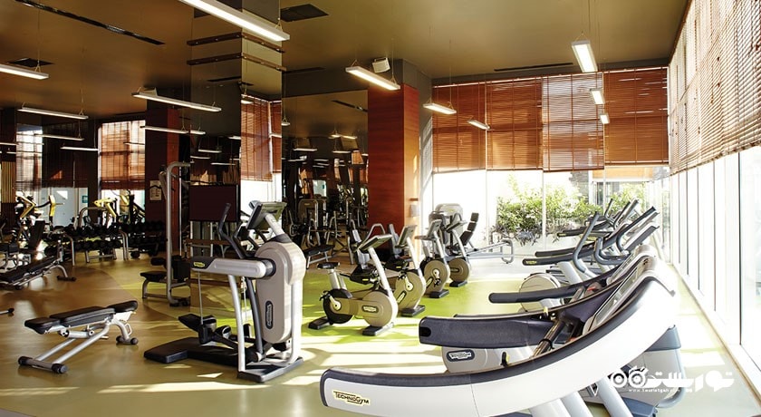 سالن ورزشی هتل تایتانیک دلوکس بلک