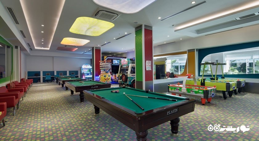 سالن بیلیارد هتل کریستال واتر ورلد ریزورت