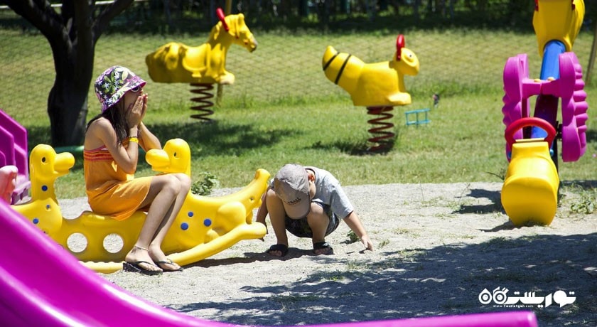 محوطه بازی مخصوص کودکان