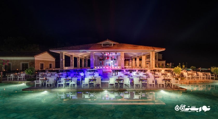 بار لوتوس هتل رکسوس پریمیوم تکیرووا