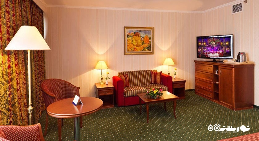 محوطه نشیمن استودیو سوپریور