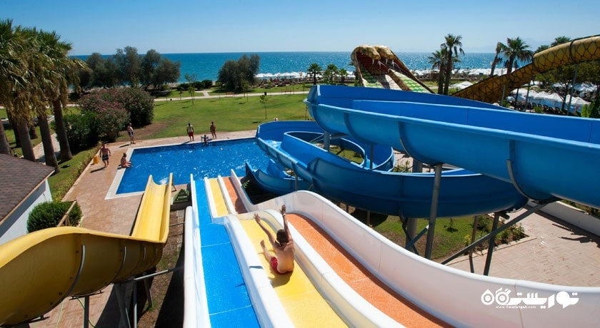 سرسره های مهیج پارک آبی هتل